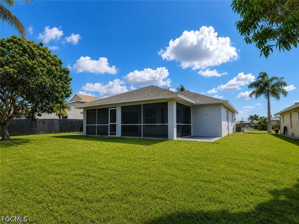 3 Bed Waterfront Home for Sale in Cape Coral, photo 17