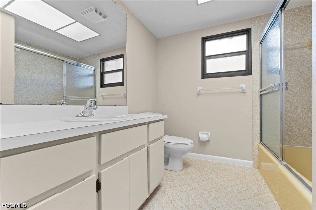 3 Bed Pool Home for Sale in Cape Coral, photo 17