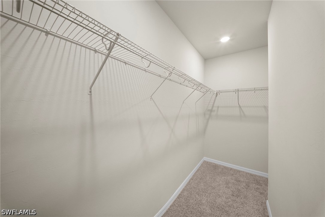 3 Bed SingleFamilyResidence for Sale in Crescent Lakes, photo 17