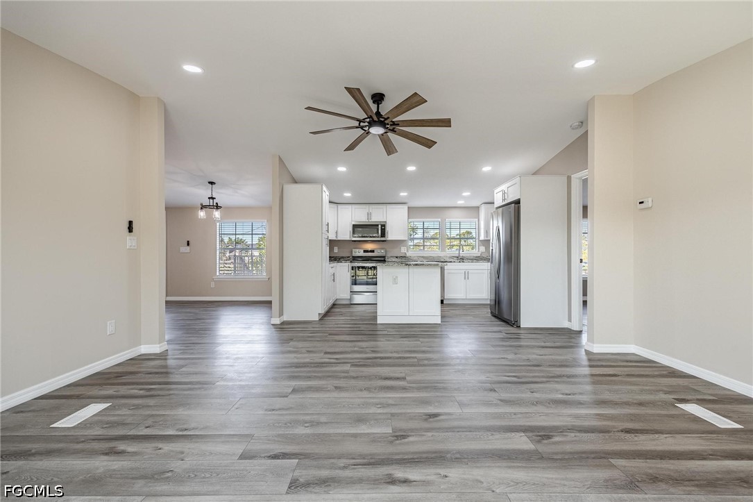 4 Bed ManufacturedHome for Sale in Alva, photo 17