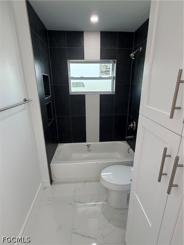 4 Bed SingleFamilyResidence for Sale in Banyan Village, photo 17