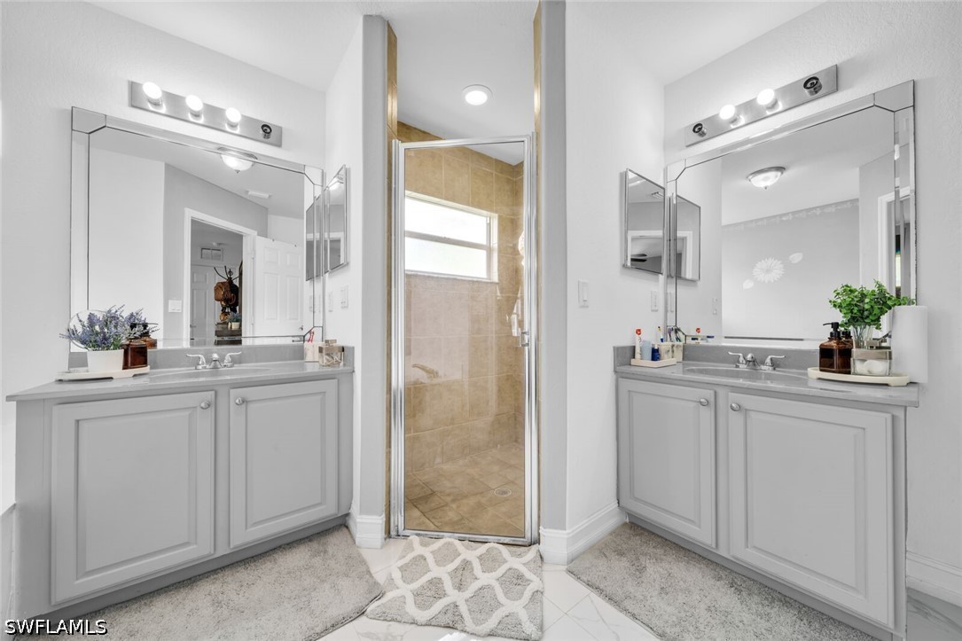 4 Bed SingleFamilyResidence for Sale in Naples, photo 17