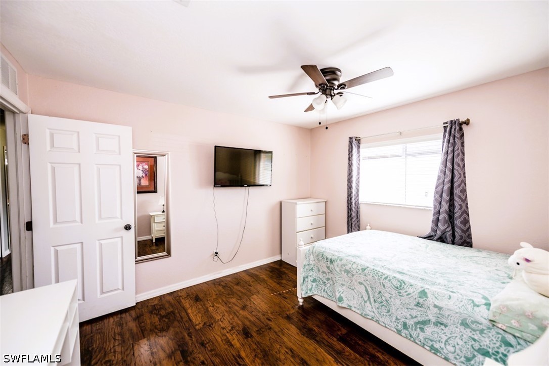 4 Bed SingleFamilyResidence for Sale in Cape Coral, photo 17