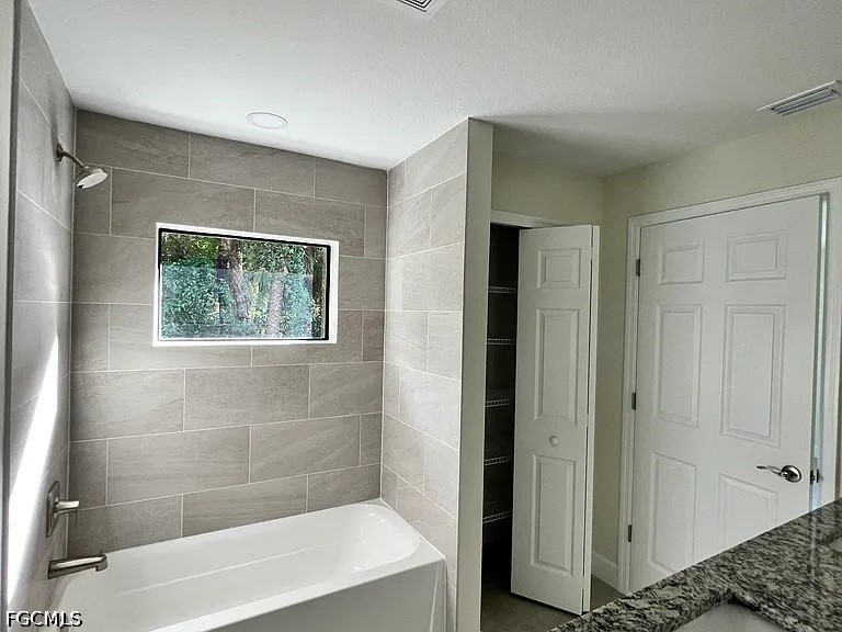 3 Bed Waterfront Home for Sale in Cape Coral, photo 17