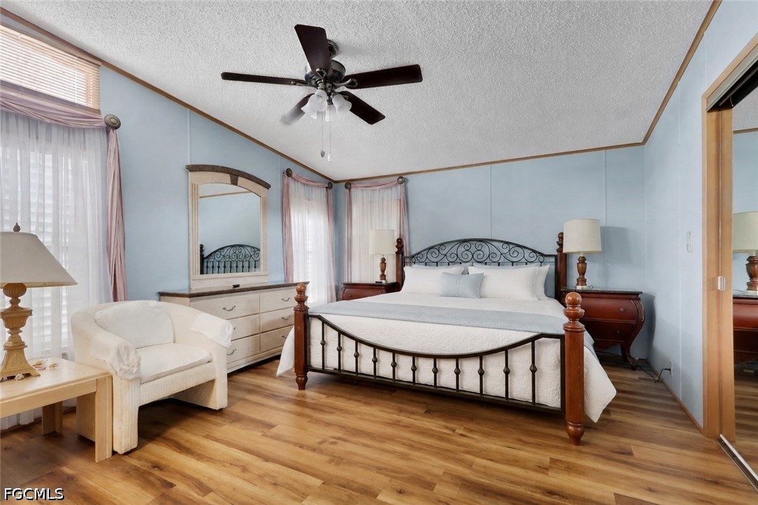 2 Bed ManufacturedHome for Sale in Tamiami Village, photo 17
