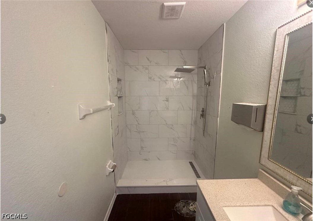 3 Bed SingleFamilyResidence for Sale in Cape Coral, photo 17