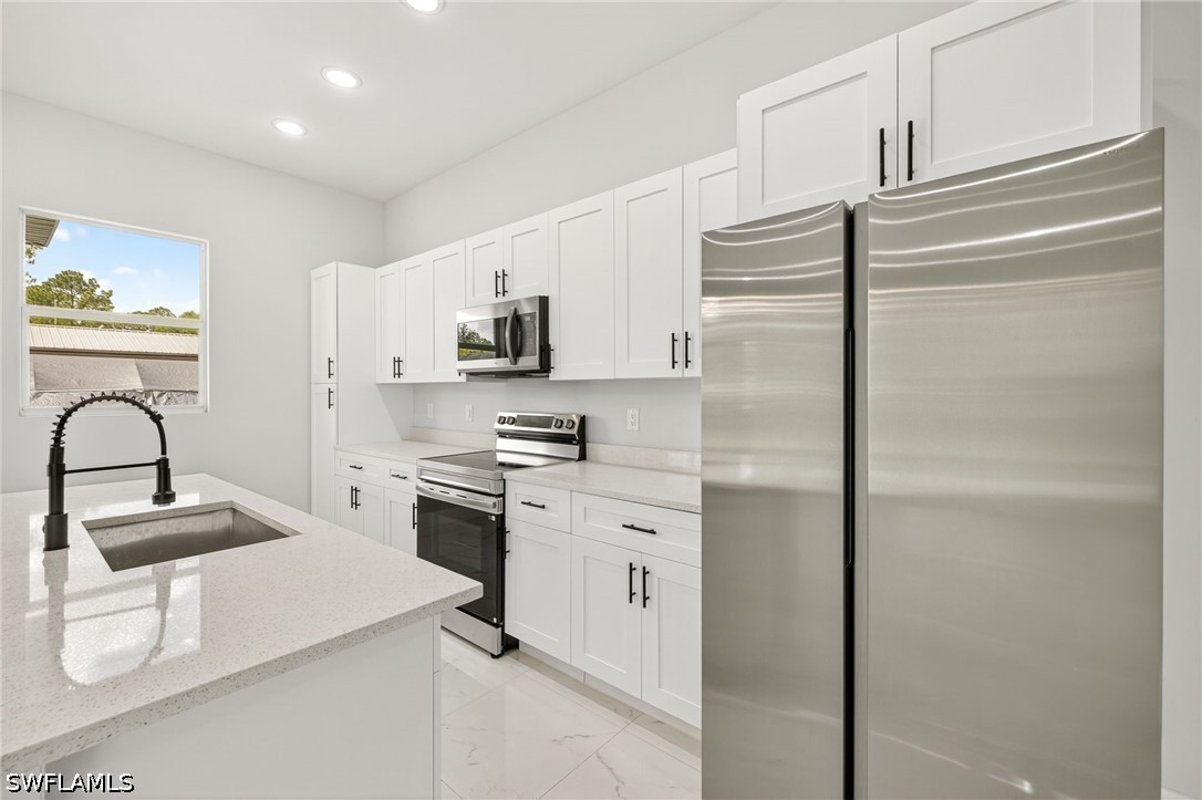 4 Bed SingleFamilyResidence for Sale in Lehigh Acres, photo 17