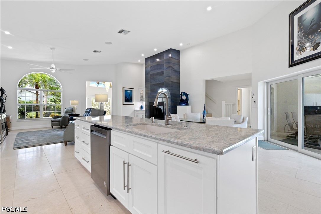 3 Bed Pool Home for Sale in Cape Coral, photo 17