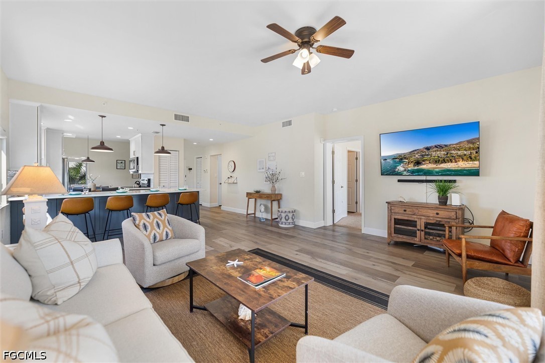 2 Bed Waterfront Home for Sale in Casa Marina, photo 17