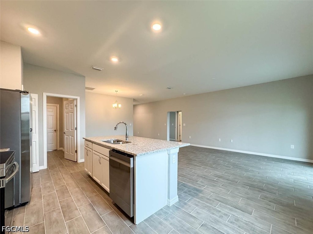 3 Bed SingleFamilyResidence for Sale in Cape Coral, photo 17