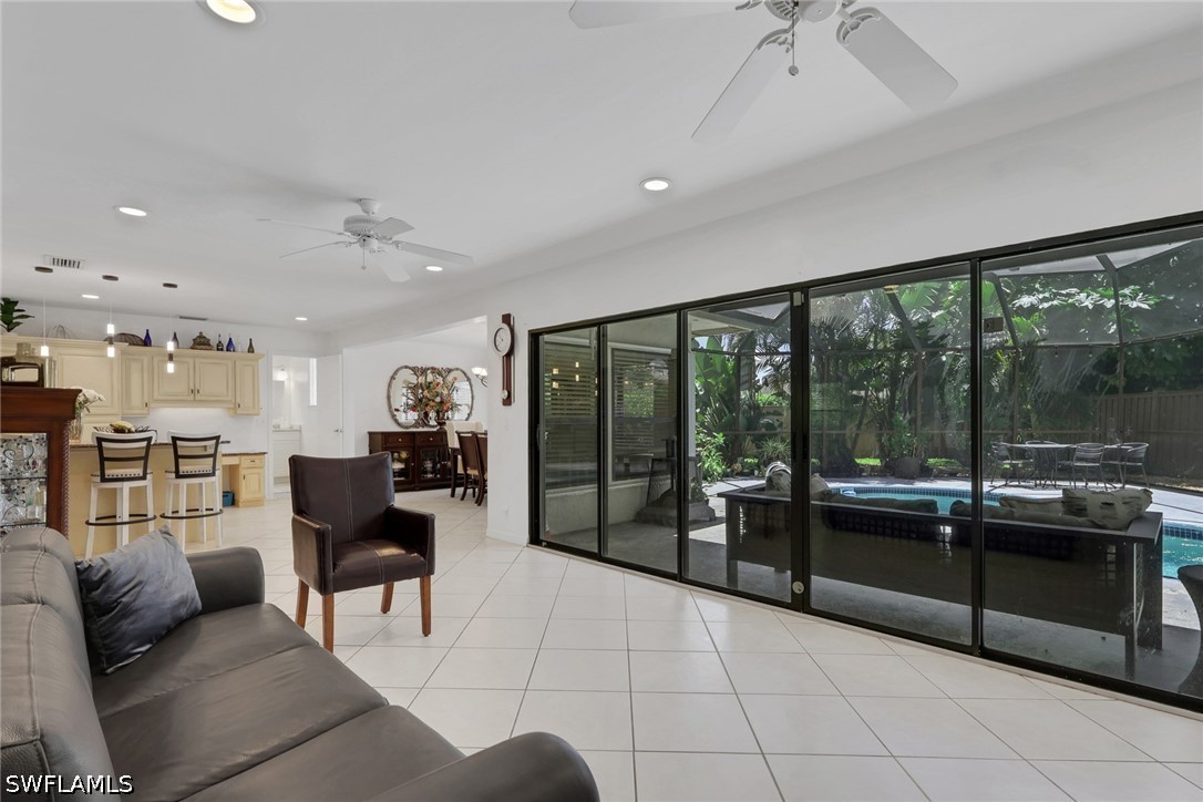 3 Bed Pool Home for Sale in Kings Lake, photo 17