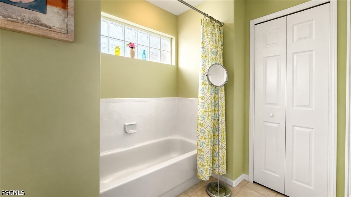 3 Bed SingleFamilyResidence for Sale in Palm Island, photo 17