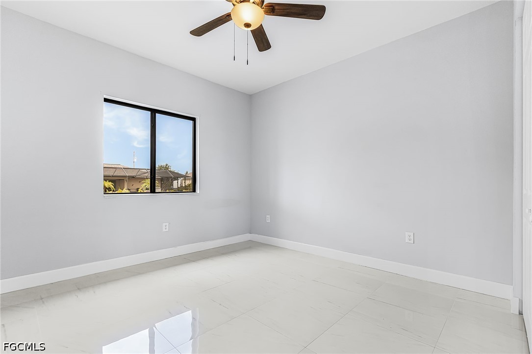 3 Bed SingleFamilyResidence for Sale in Cape Coral, photo 17