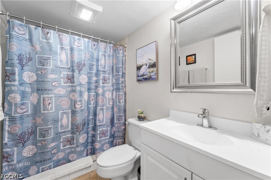 2 Bed Waterfront Home for Sale in Fort Myers, photo 17