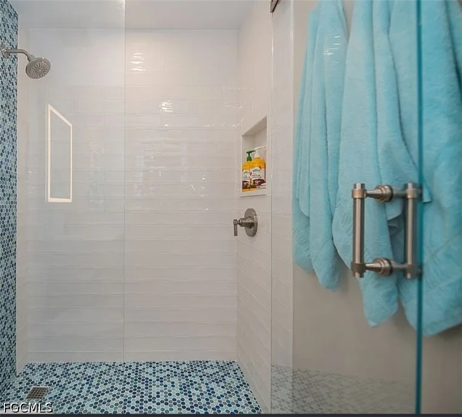 2 Bed Waterfront Home for Sale in Cape Coral, photo 17
