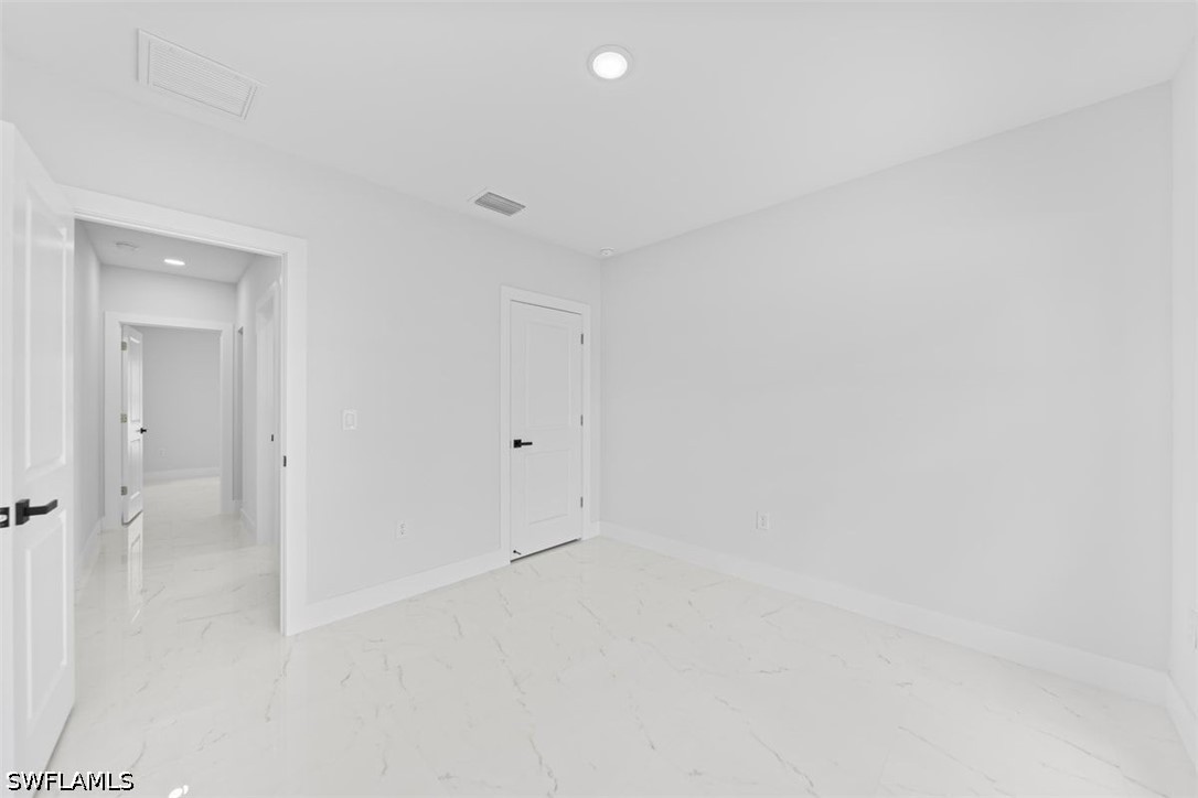 3 Bed SingleFamilyResidence for Sale in Lehigh Acres, photo 17
