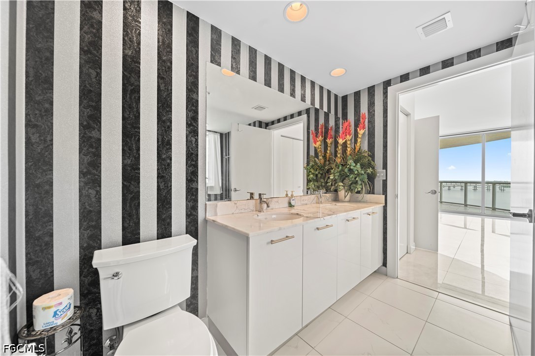 3 Bed Pool Home for Sale in Oasis, photo 17