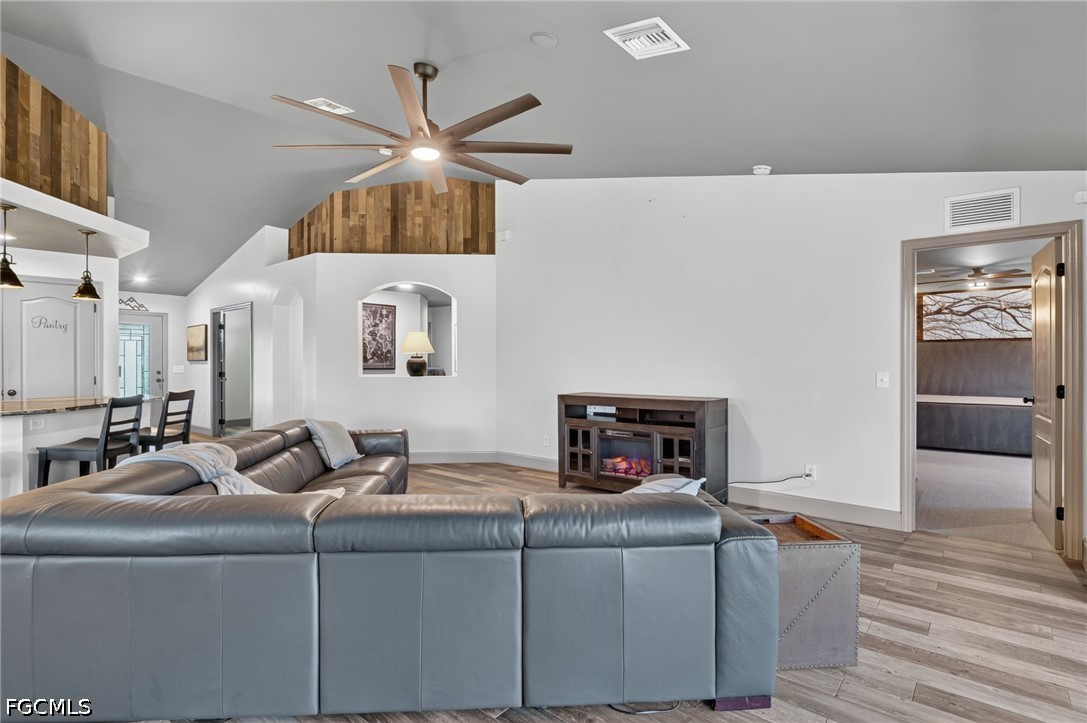 3 Bed SingleFamilyResidence for Sale in Cape Coral, photo 17