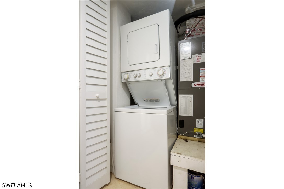 1 Bed Waterfront Home for Sale in Naples, photo 17