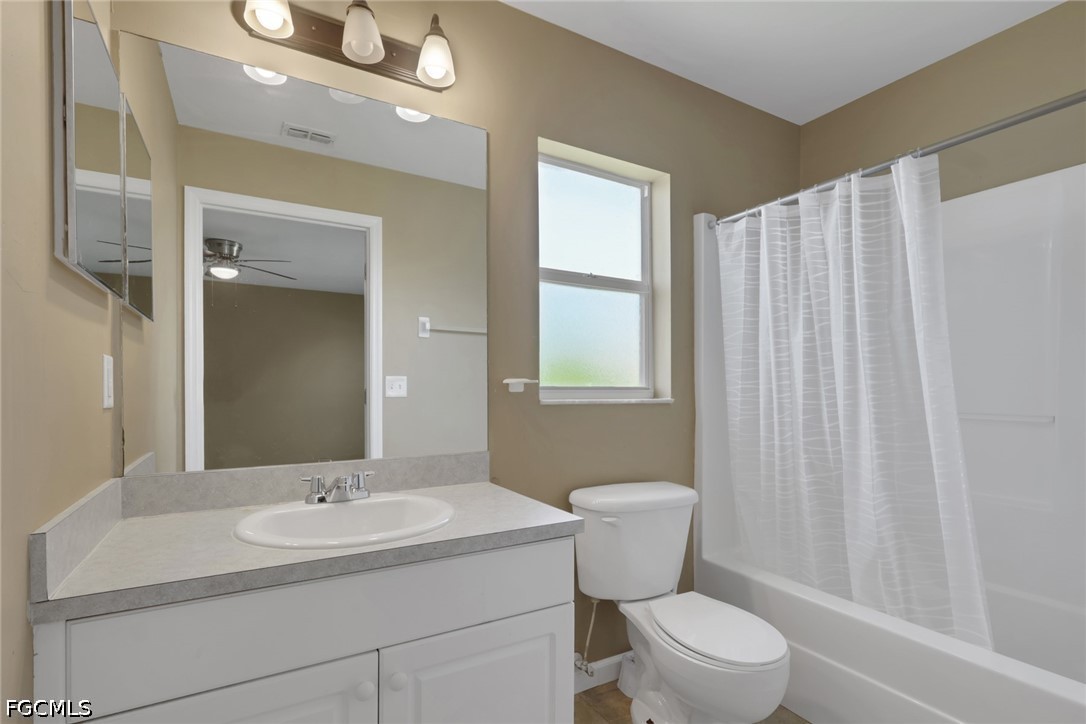 3 Bed SingleFamilyResidence for Sale in Cape Coral, photo 17