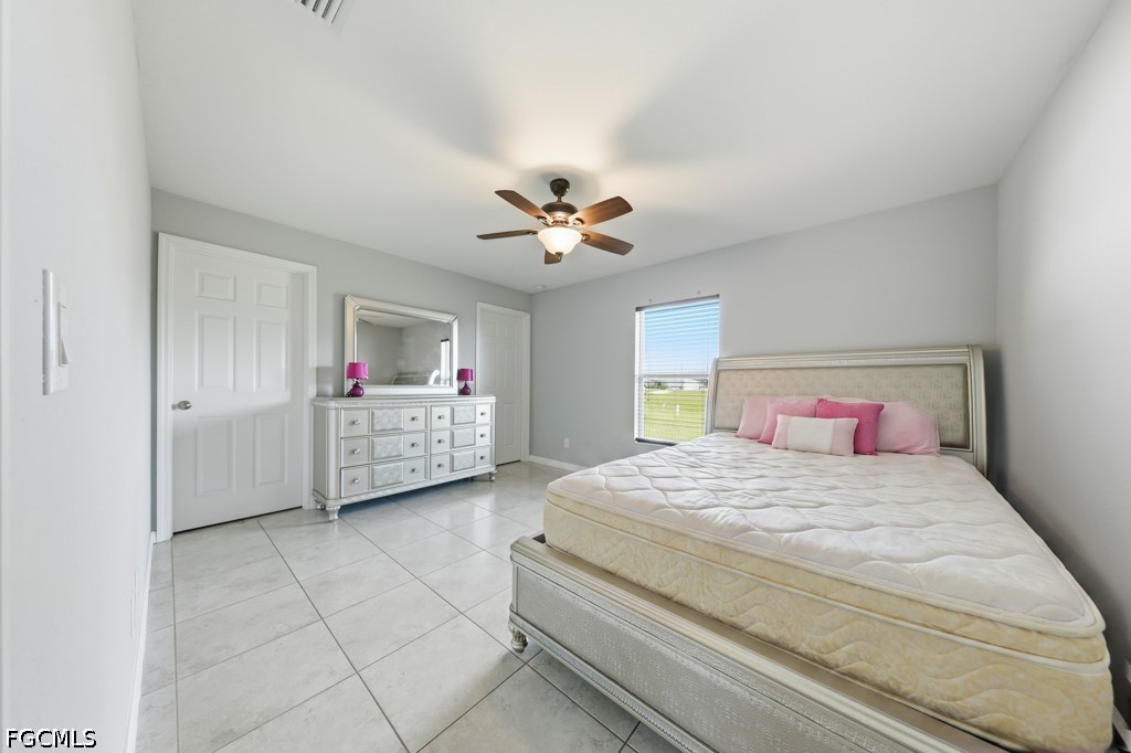 3 Bed SingleFamilyResidence for Sale in Cape Coral, photo 17