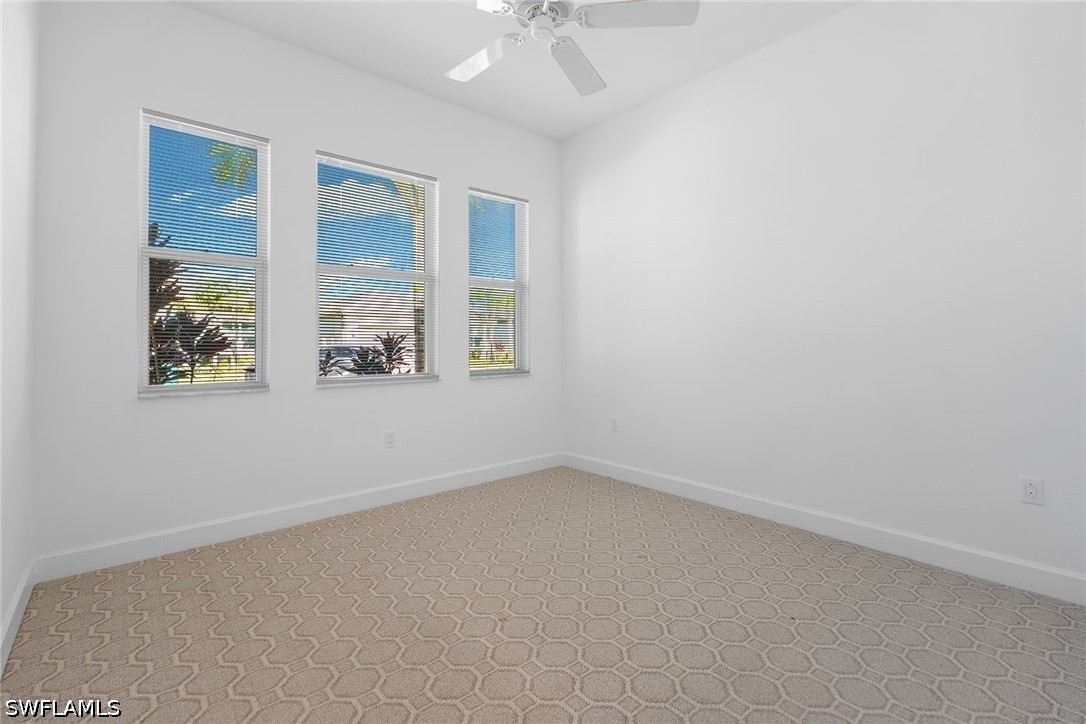 2 Bed SingleFamilyResidence for Sale in Naples, photo 17