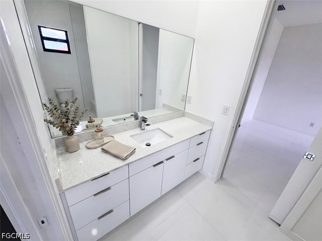 4 Bed SingleFamilyResidence for Sale in Cape Coral, photo 17