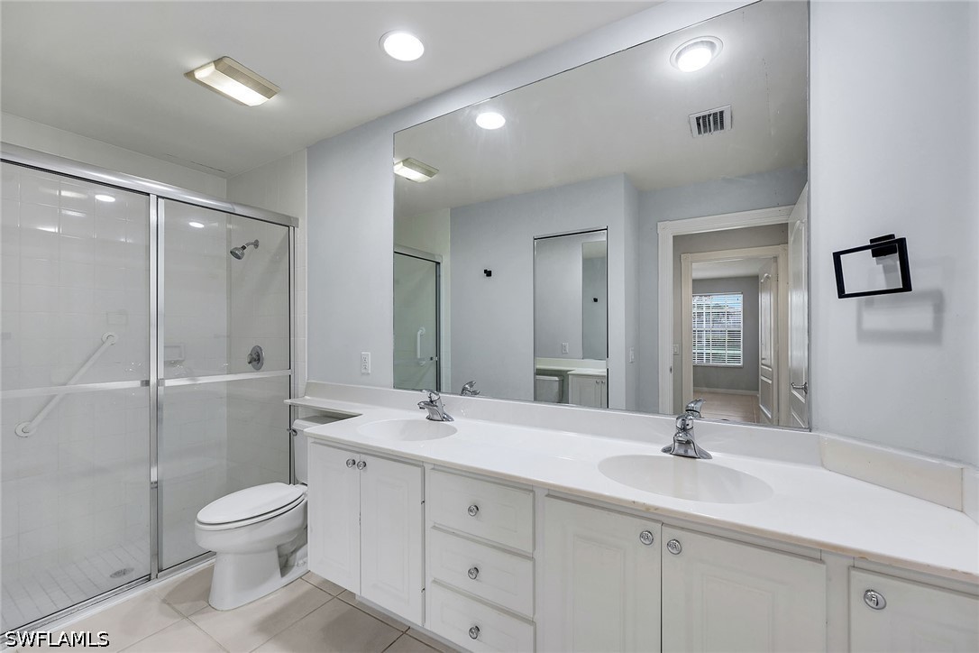 2 Bed Waterfront Home for Sale in Island Walk, photo 17