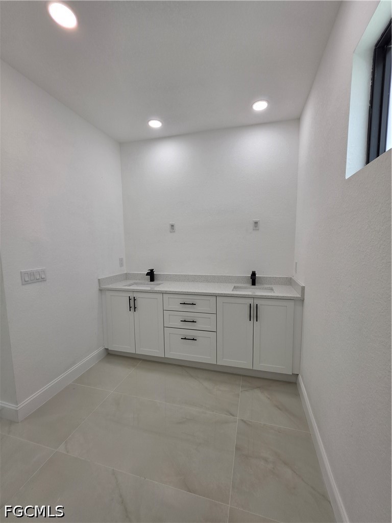 3 Bed SingleFamilyResidence for Sale in Lehigh Acres, photo 17