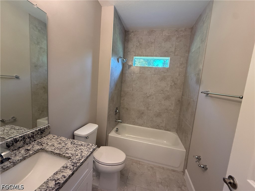 3 Bed SingleFamilyResidence for Sale in Lehigh Acres, photo 17