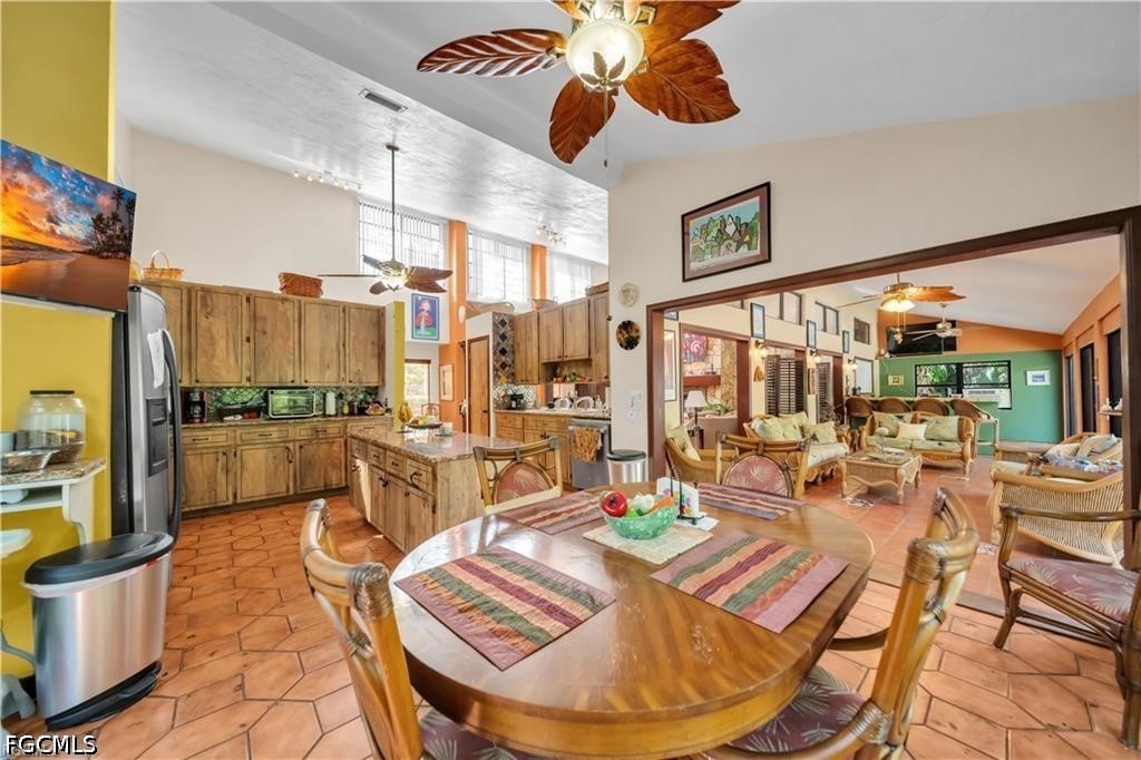 5 Bed SingleFamilyResidence for Sale in North Fort Myers, photo 17