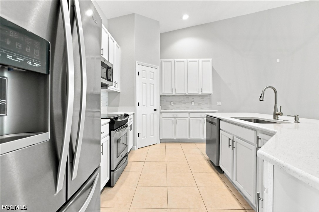 2 Bed Condominium for Sale in Calusa Palms, photo 17