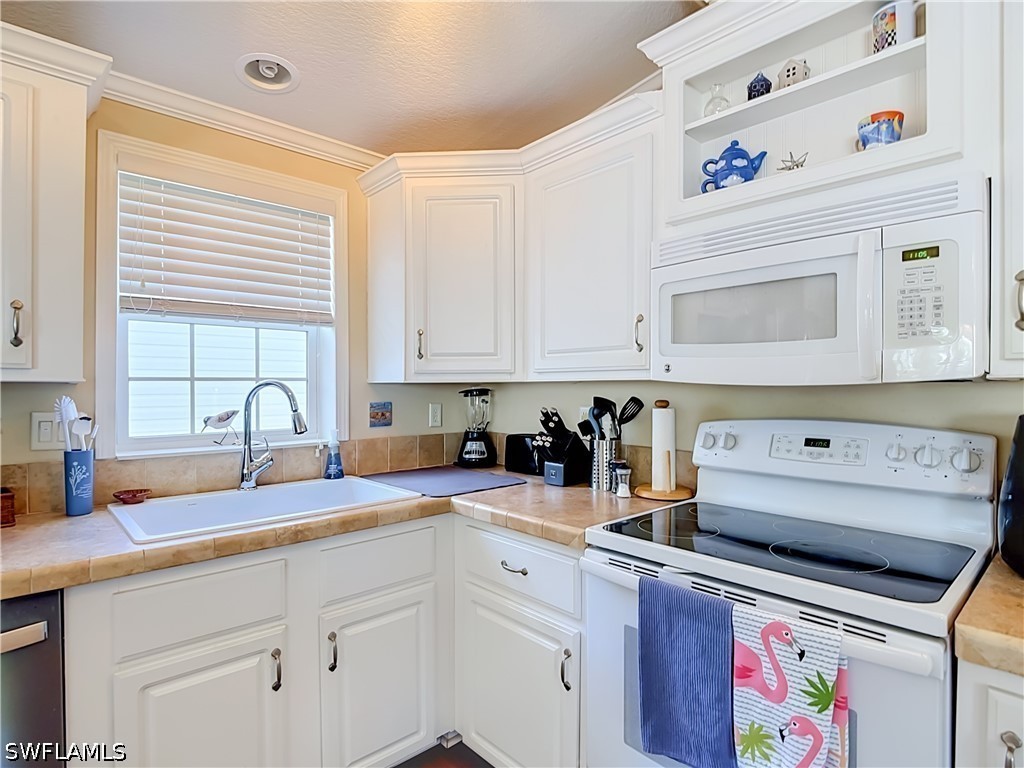 2 Bed ManufacturedHome for Sale in Fort Myers, photo 17