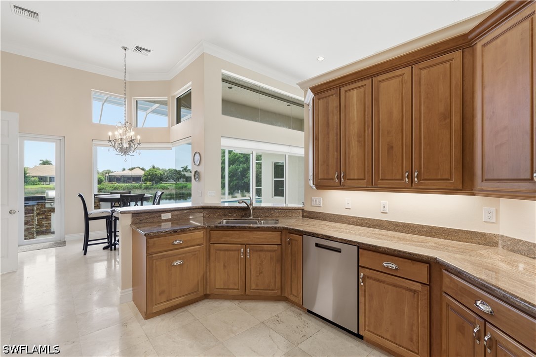 3 Bed Pool Home for Sale in Sanctuary, photo 17