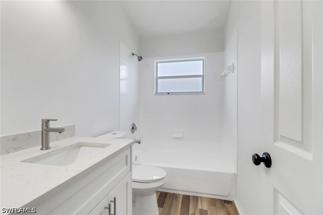 3 Bed SingleFamilyResidence for Sale in San Carlos Park, photo 17