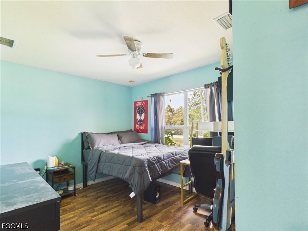 4 Bed SingleFamilyResidence for Sale in Greenbriar, photo 17
