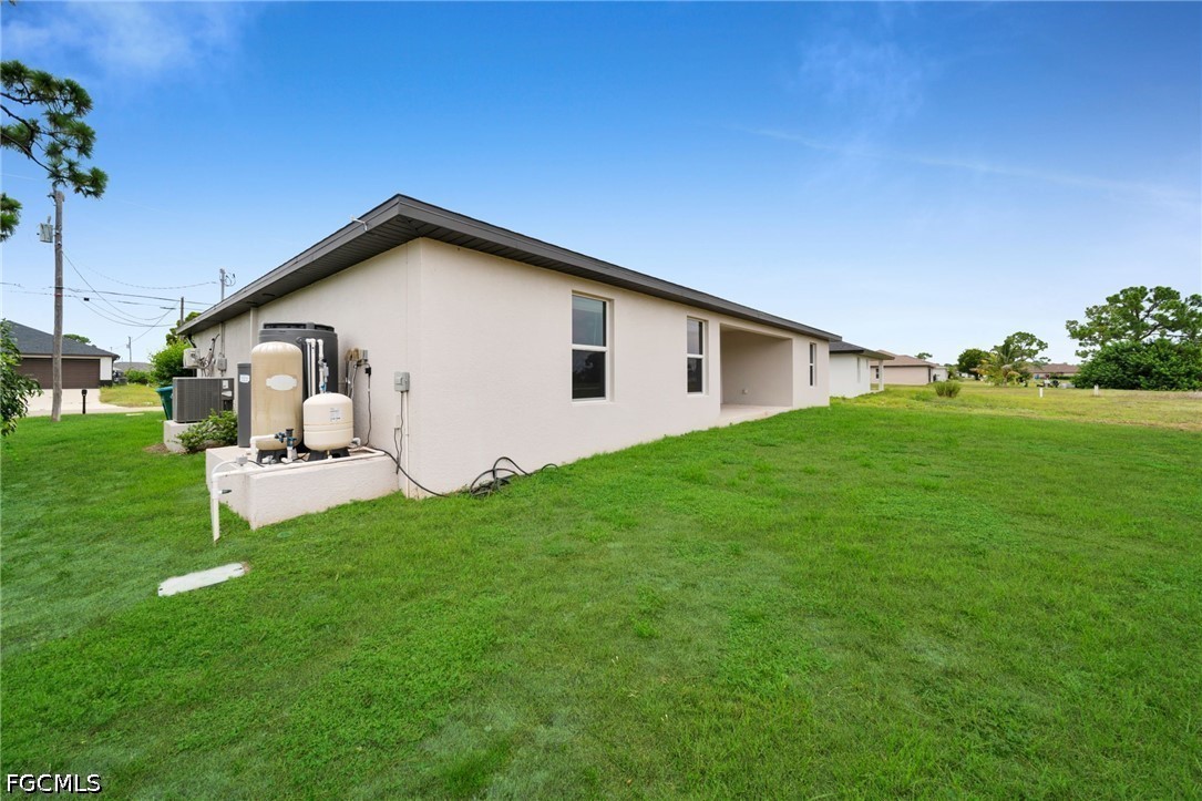 4 Bed SingleFamilyResidence for Sale in Cape Coral, photo 17