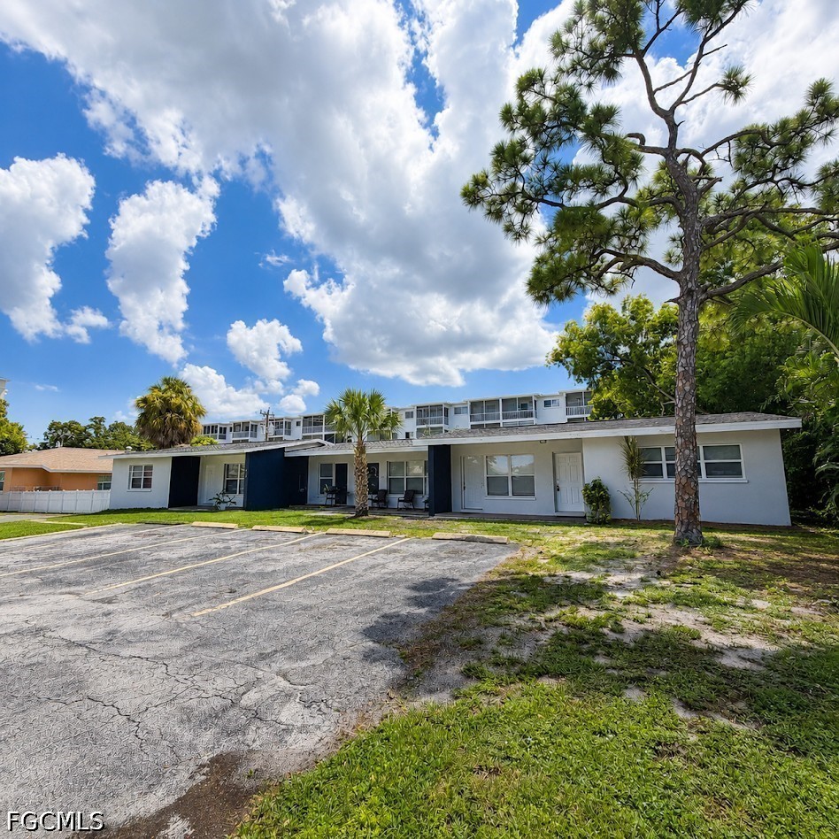 2 Bed Triplex for Sale in Cape Coral, photo 17