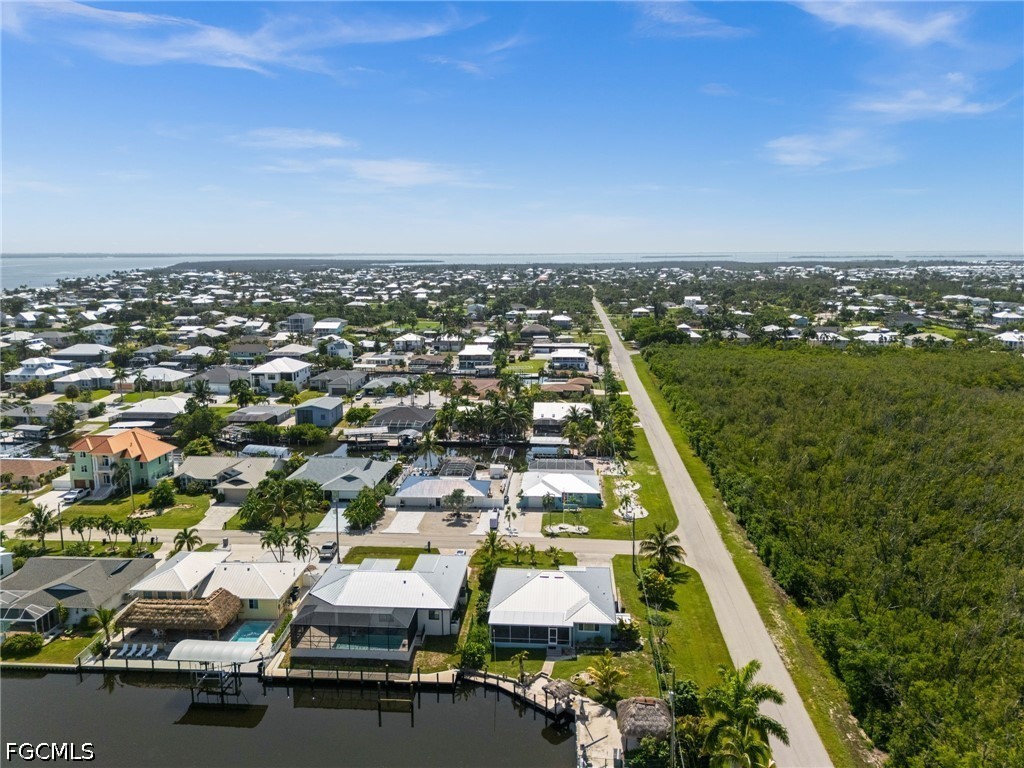 3 Bed Waterfront Home for Sale in St James City, photo 17