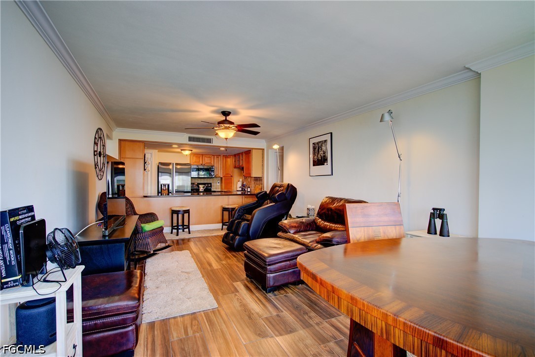 1 Bed Waterfront Home for Sale in Fort Myers, photo 17