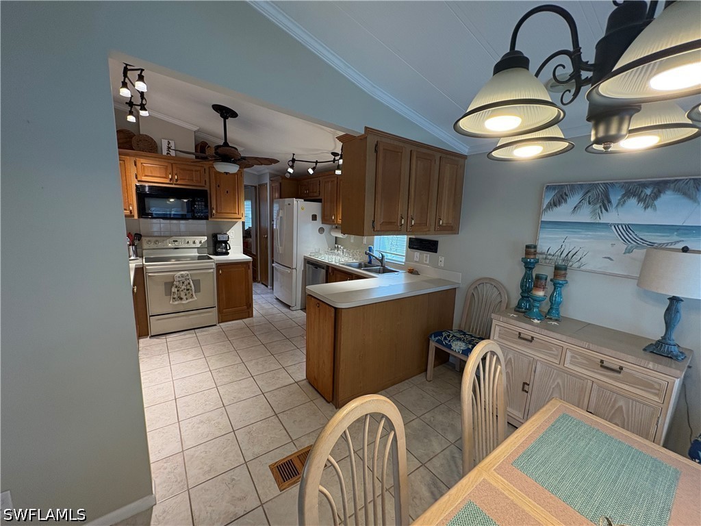 1 Bed ManufacturedHome for Sale in Estero, photo 17
