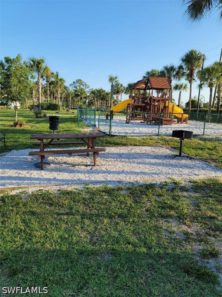 2 Bed Condominium for Sale in Granada Lakes, photo 17