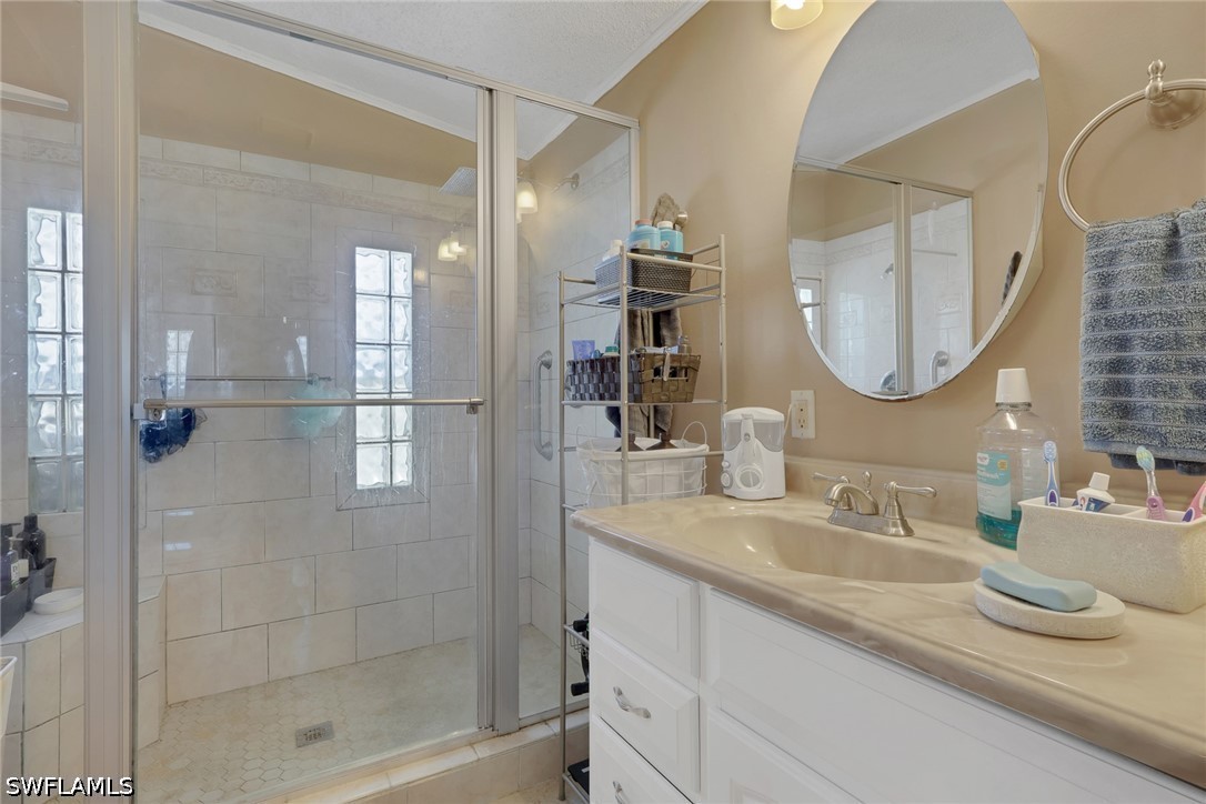 2 Bed SingleFamilyResidence for Sale in Naples, photo 17