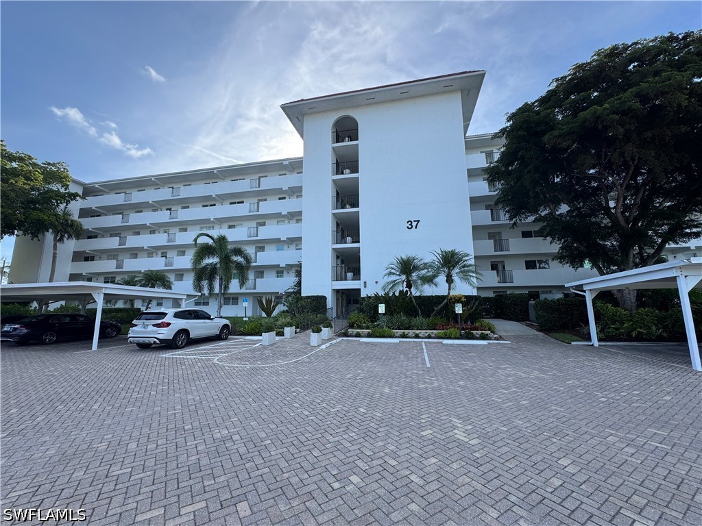 2 Bed Condominium for Sale in Naples, photo 17