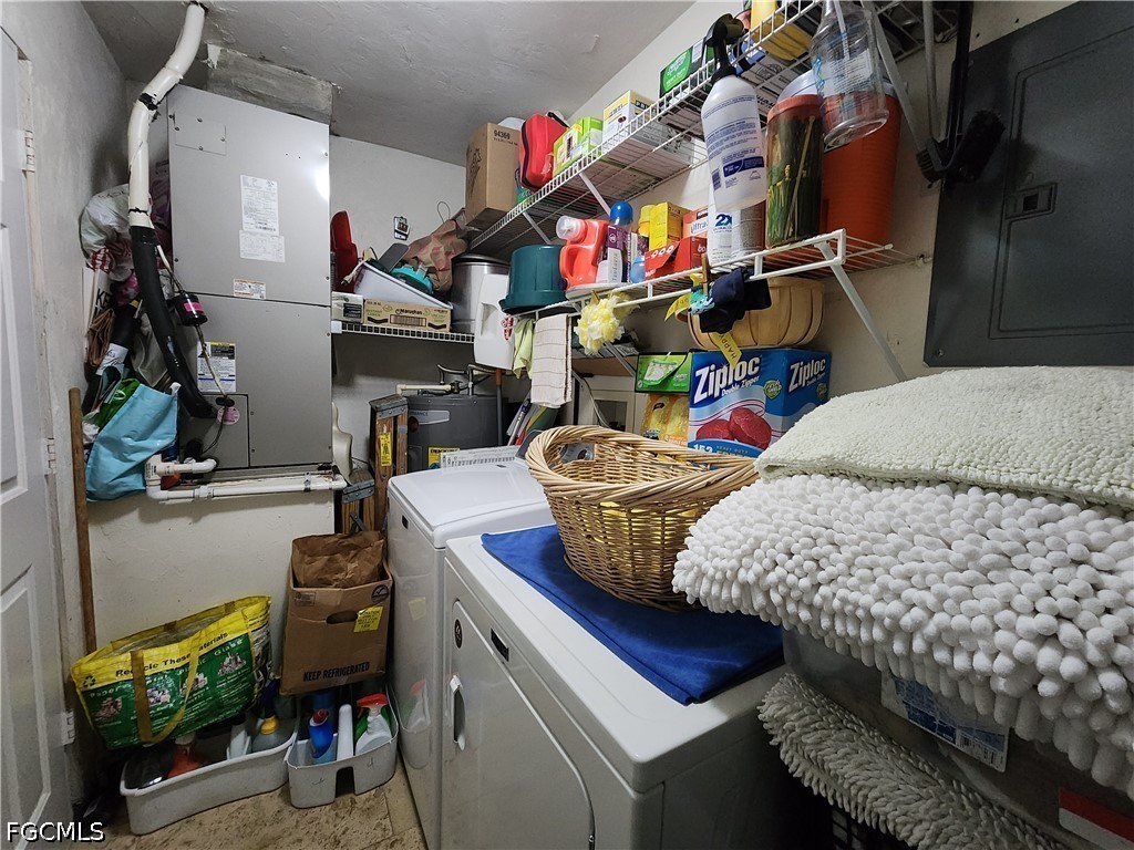 3 Bed SingleFamilyResidence for Sale in Naples, photo 17