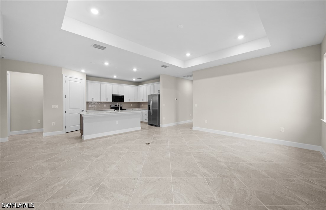 3 Bed Waterfront Home for Sale in Country Club, photo 17