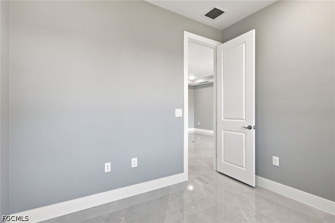 4 Bed SingleFamilyResidence for Sale in Lehigh Acres, photo 17