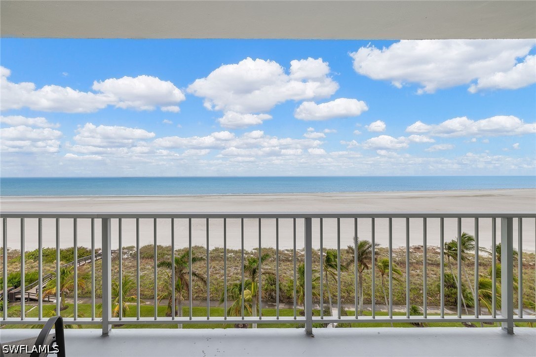 2 Bed Waterfront Home for Sale in Marco Island, photo 17
