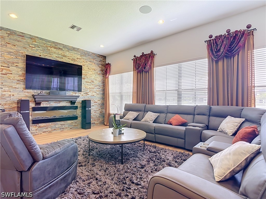5 Bed Waterfront Home for Sale in Maple Ridge, photo 17