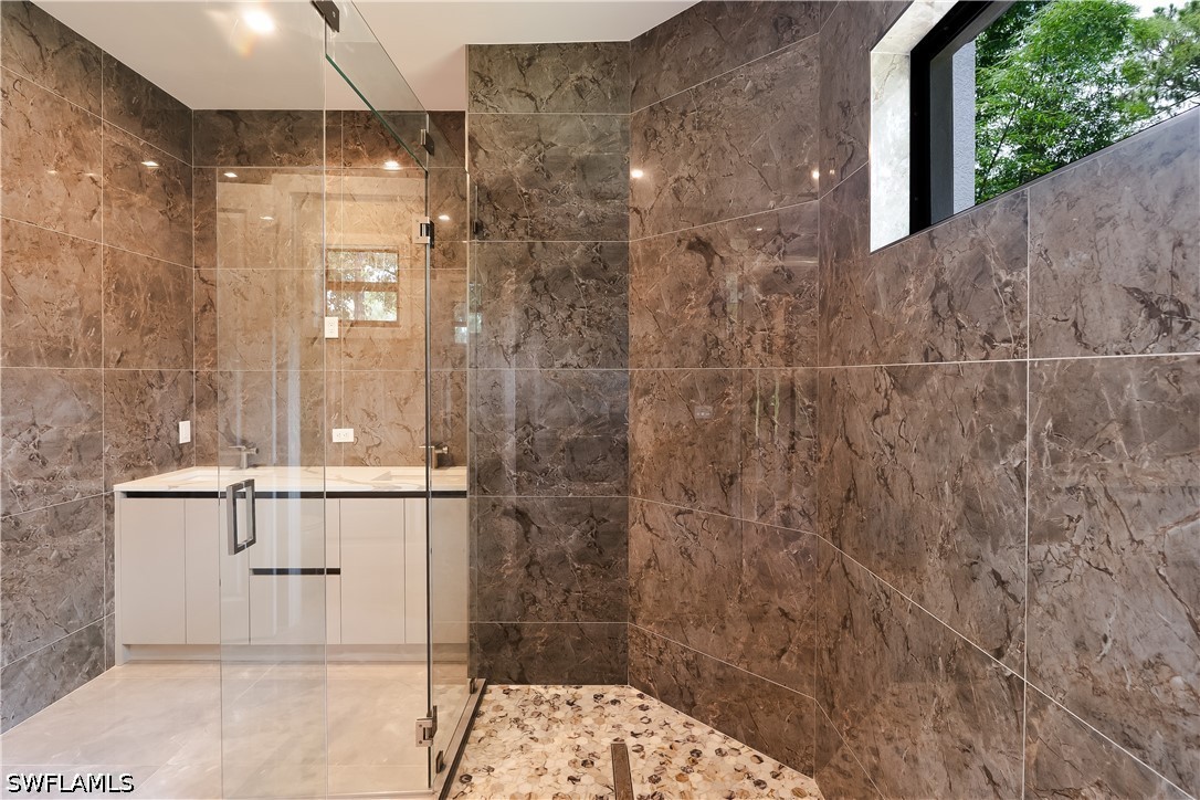 3 Bed SingleFamilyResidence for Sale in Naples, photo 17